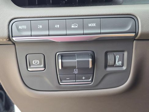 Used 2024 Cadillac Escalade Sport AWD/4WD image 27