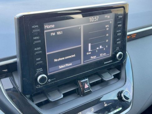 Used 2022 Toyota Corolla LE image 22