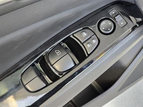 New 2025 Nissan Altima 2.5 SR image 14