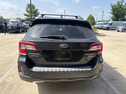 Used 2017 Subaru Outback 3.6R Touring w/ Popular Package #5A AWD/4WD image 5