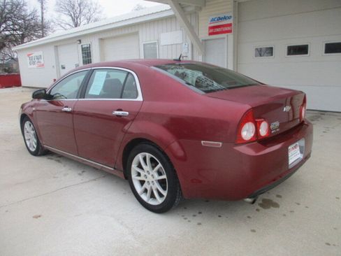 Used 2008 Chevrolet Malibu LTZ w/ Rear Power Package image 13
