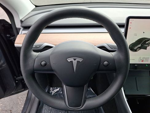 Used 2020 Tesla Model Y Long Range AWD/4WD image 16