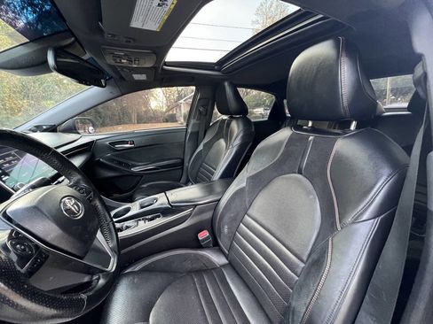 Used 2019 Toyota Avalon XSE image 11