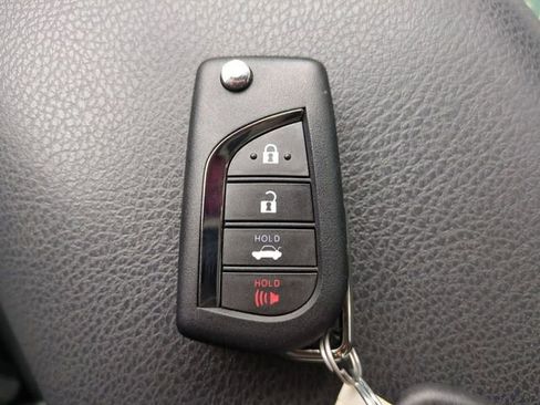 Used 2023 Toyota Camry SE image 25