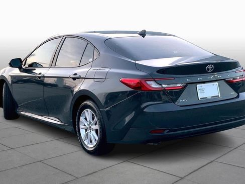 Used 2025 Toyota Camry LE image 12