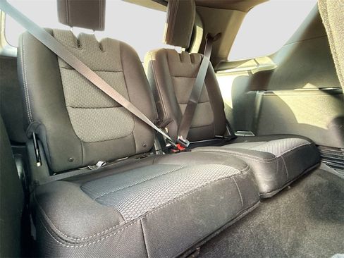 Used 2018 Ford Explorer XLT image 28