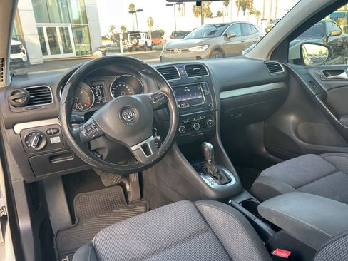 Used 2014 Volkswagen Golf TDI image 25