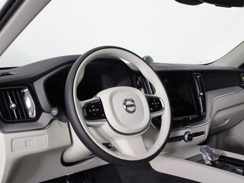 New 2025 Volvo XC60 B5 Ultra w/ Protection Package Premier image 8