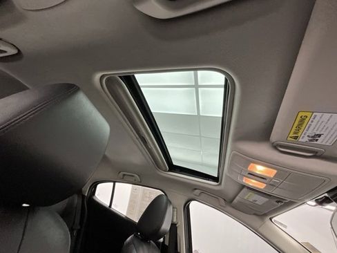 Used 2017 MAZDA MAZDA3 Grand Touring image 7