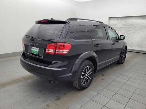 Used 2017 Dodge Journey SE w/ Flexible Seating Group image 9