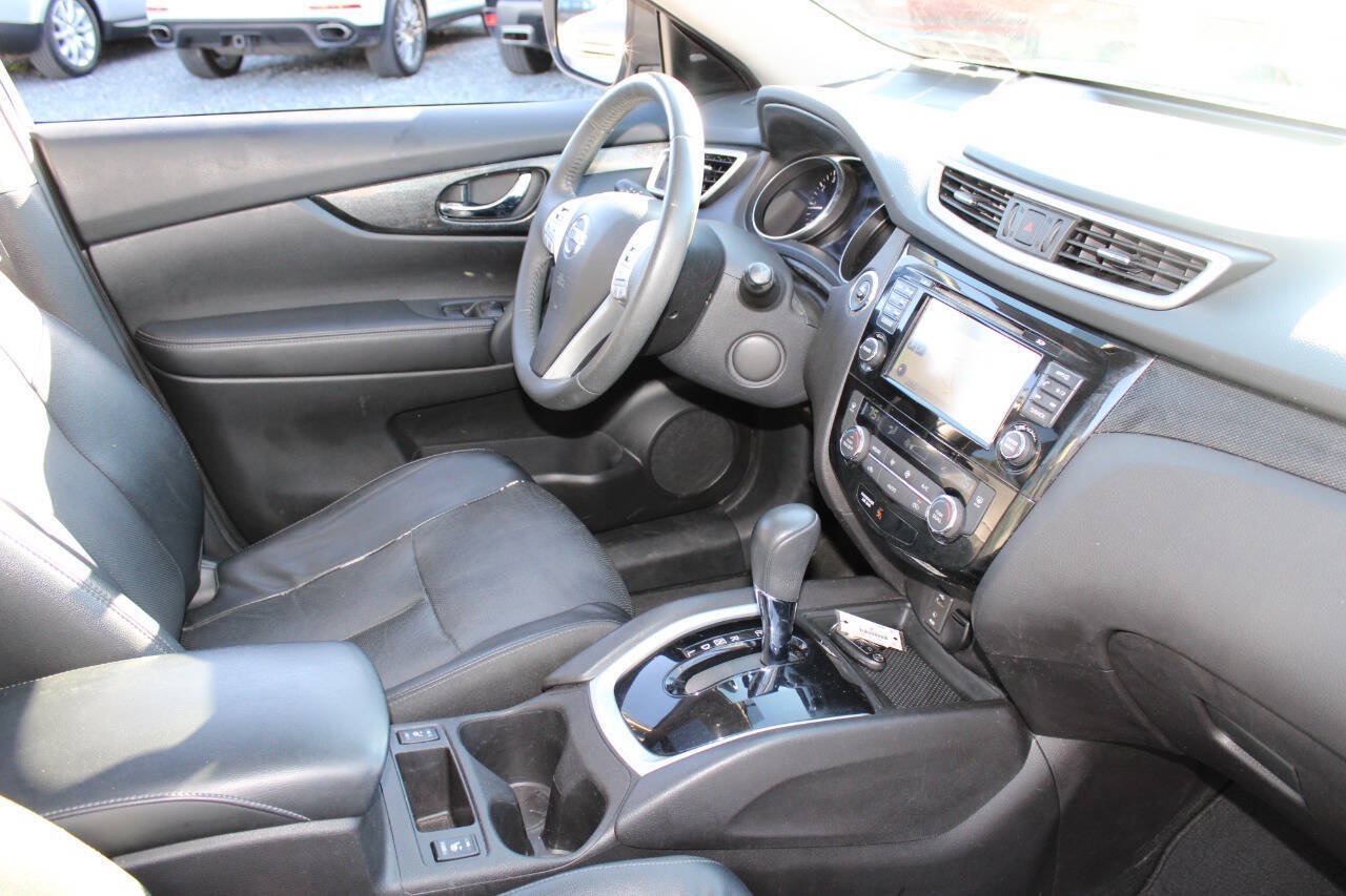 Used 2015 Nissan Rogue SL w/ SL Premium Package AWD/4WD image 12