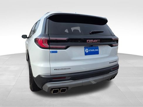 Used 2025 GMC Acadia Elevation image 8