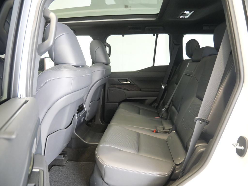 Certified 2024 Lexus GX 550 w/ Accessory Package (Z1) AWD/4WD image 28