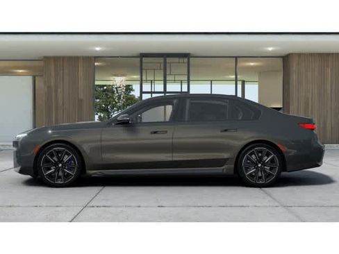 New 2026 BMW 740i RWD image 5
