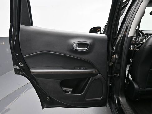 Used 2018 Jeep Compass Limited w/ Navigation Group AWD/4WD image 33