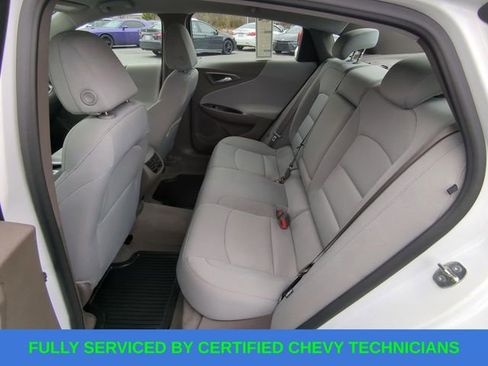 Used 2024 Chevrolet Malibu LT image 37