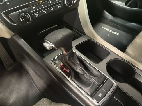 Used 2018 Kia Optima LX w/ 17" Alloy Wheels Package FWD image 33
