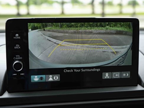Certified 2025 Honda Pilot Elite image 32