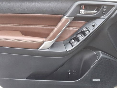 Used 2018 Subaru Forester 2.5i Touring image 12