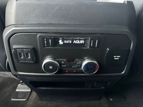 Used 2020 Ford Expedition Limited image 33
