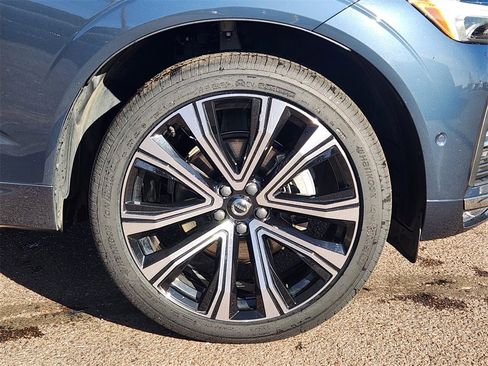 Used 2023 Volvo XC60 B5 Ultimate w/ Climate Package image 29