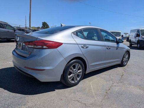 Used 2017 Hyundai Elantra SE w/ SE A/T Tech Package 03 image 5