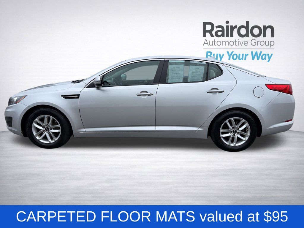 Used 2011 Kia Optima LX w/ Technology Pkg FWD image 4