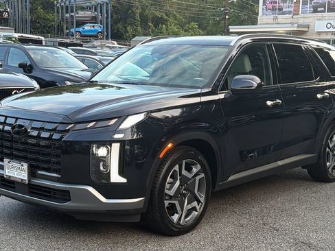 Used 2024 Hyundai Palisade Limited AWD/4WD image 2