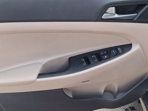 Used 2017 Hyundai Tucson Limited image 9