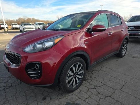 Used 2018 Kia Sportage EX w/ EX Premium Package image 3