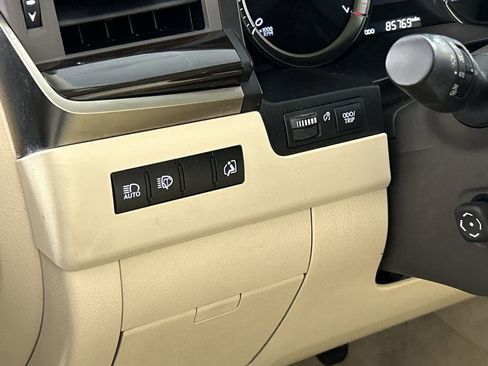 Used 2018 Lexus LX 570 4WD image 13