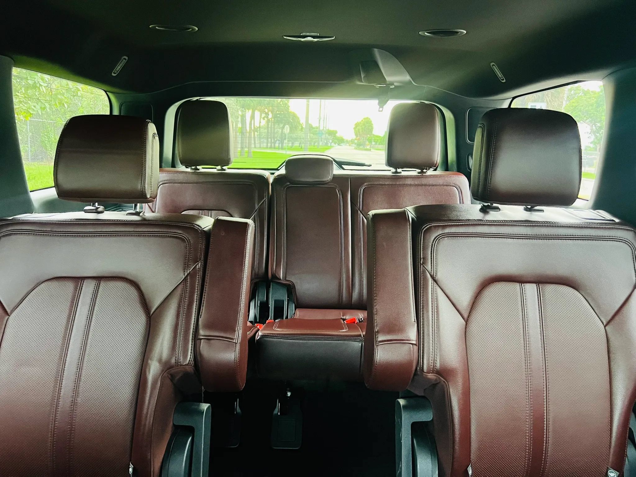 Used 2023 Ford Expedition Limited AWD/4WD image 16