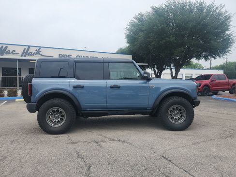 Used 2024 Ford Bronco Wildtrak AWD/4WD image 2