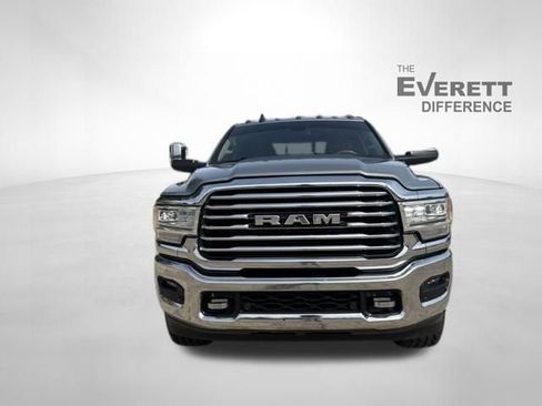 Used 2022 RAM 2500 Limited AWD/4WD image 2