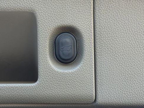 Used 2019 Chevrolet Tahoe Premier image 34