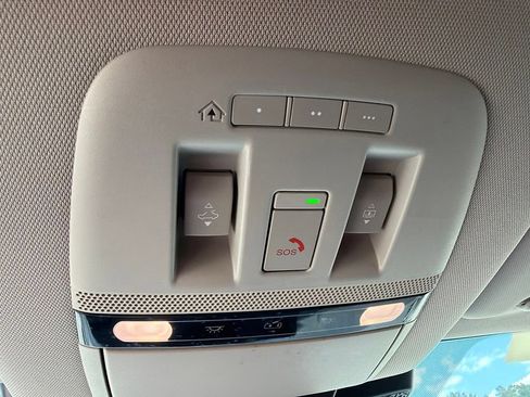 Used 2024 Nissan Ariya FWD image 14