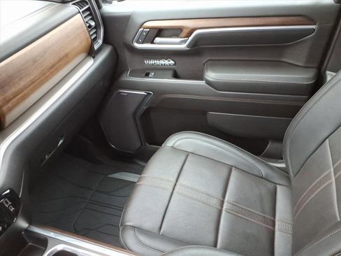 Certified 2022 Chevrolet Silverado 1500 High Country w/ High Country Premium Package image 21