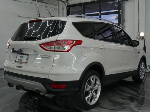 Used 2015 Ford Escape Titanium w/ Equipment Group 301A FWD image 8