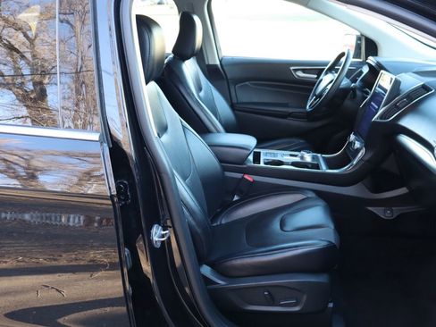Used 2022 Ford Edge Titanium w/ Equipment Group 301A image 22