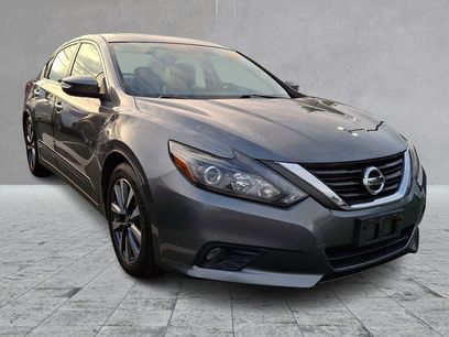 Used 2016 Nissan Altima 2.5 SL w/ 2.5 Technology w/LED Package