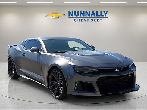 Used 2017 Chevrolet Camaro ZL1 RWD image 7