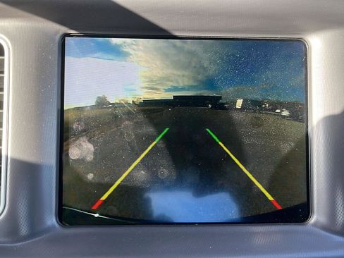 Used 2023 Dodge Charger SXT image 18