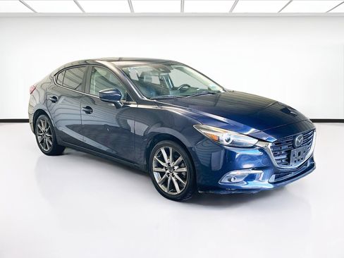Used 2018 MAZDA MAZDA3 Grand Touring w/ Premium Equipment Package FWD image 3