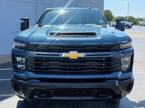 Used 2026 Chevrolet Silverado 2500 Custom AWD/4WD image 15