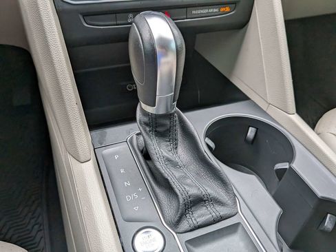 Used 2019 Volkswagen Atlas SE w/ Towing Package FWD image 23
