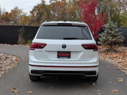 Certified 2024 Volkswagen Tiguan SE R-Line image 4