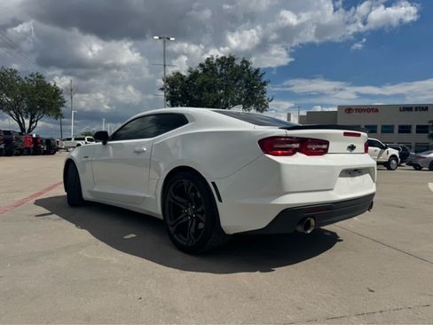 Used 2023 Chevrolet Camaro LT RWD image 4