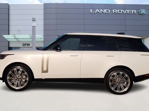 New 2025 Land Rover Range Rover SE image 3