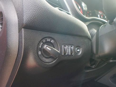 Used 2021 Dodge Challenger SRT Hellcat image 16