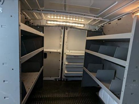 Used 2016 Mercedes-Benz Metris w/ Eco Stop/Start Package image 9